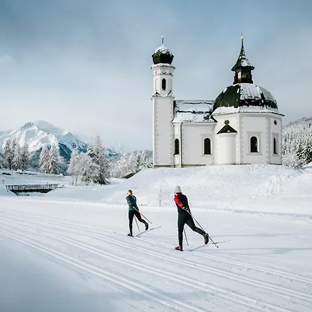 Апартаменты Seefeld Alpin - Rustikales Tiroler