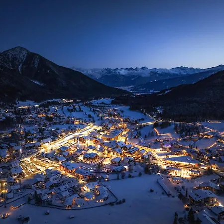 Seefeld Alpin - Tiroler Chalet Apartment *